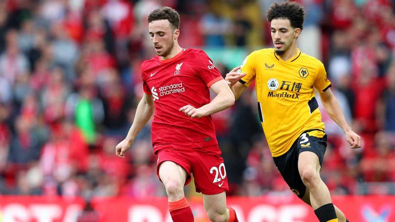 Liverpool: Luis Diaz greeted by Virgil van Dijk and Andy Robertson upon  arrival at Melwood